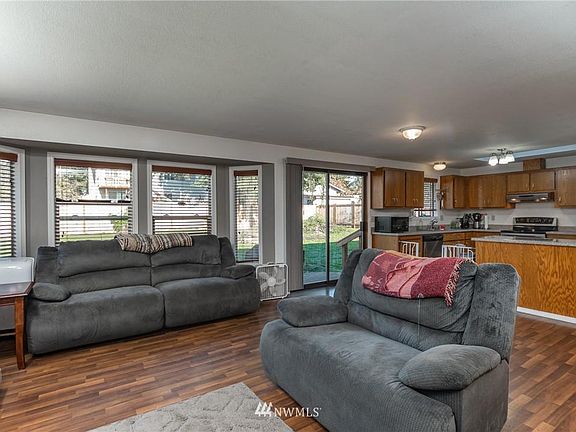 5th image of 848 NW Hiyu Dr
