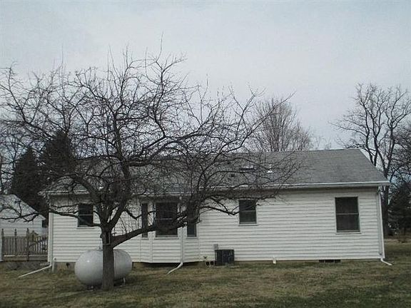 2nd image of 4160 Schwinn Dr