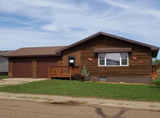 407 Meadow Ln, Mott, ND 58646
