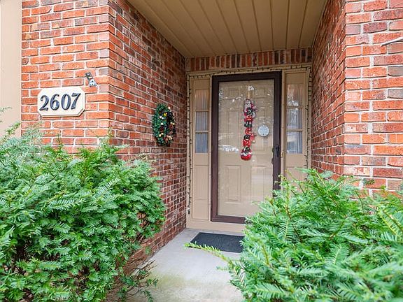 4th image of 2607 E Windermere Woods Dr