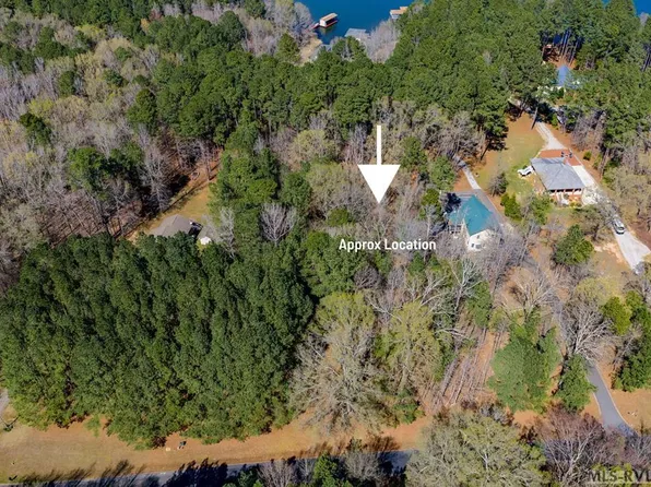 82 Merrymount Rd, Boydton, VA 23917