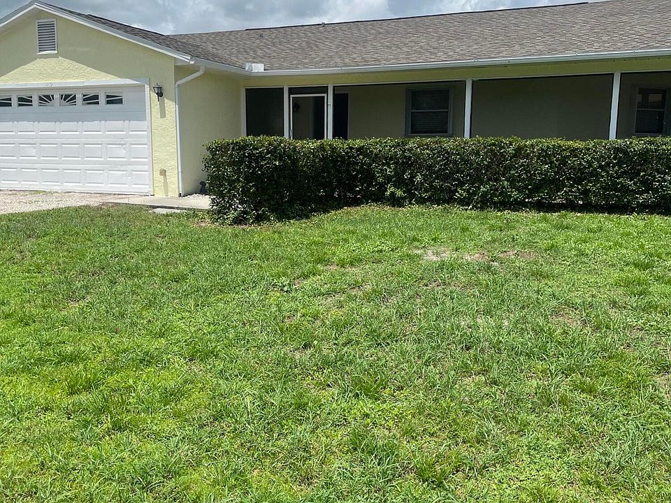 1st image of 412 SW Aileen Street