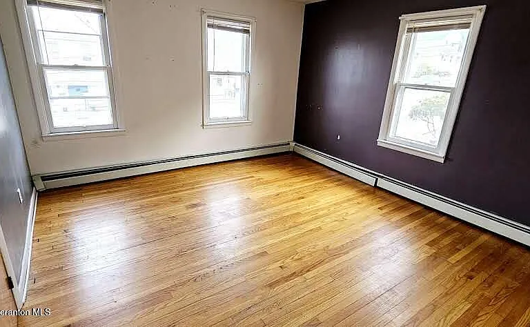 942 E Elm St #2 — Photo 10