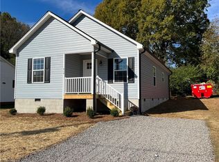 410 N 2nd Ave, Mayodan, NC 27027