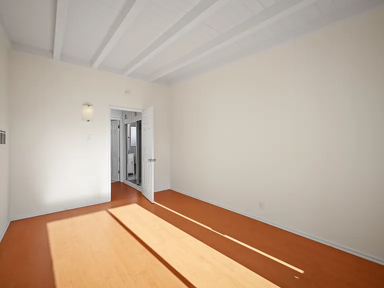 608 San Vicente Blvd — Photo 10