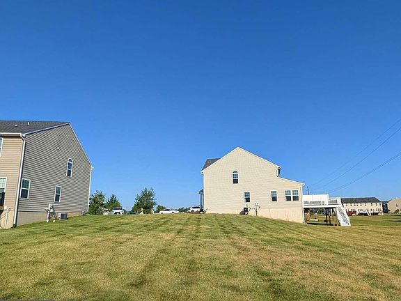 3rd image of 152 Fawn Dr