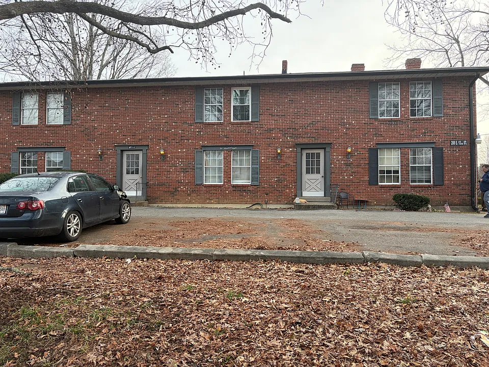 1201 E Main St #5