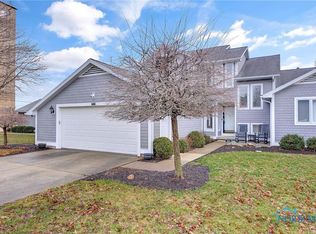 705 Fairway Ln APT 2, Wauseon, OH 43567