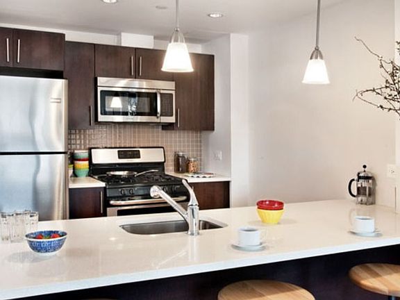 3rd image of 2638 21st St APT 4K