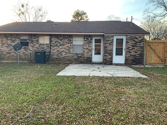 2nd image of 3135 Dobbs Dr