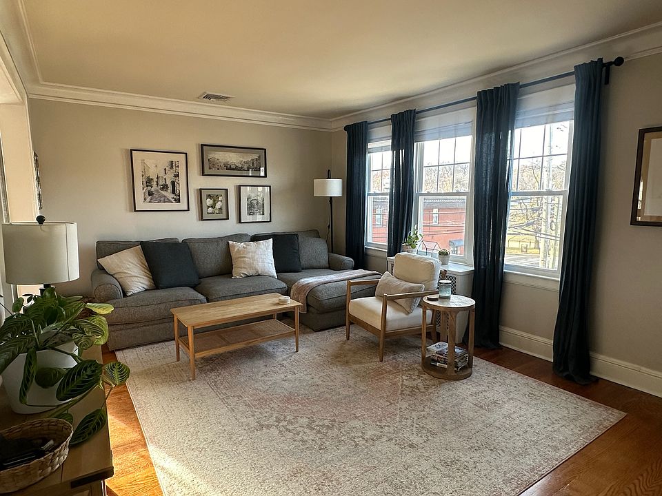 1st image of 1 Lakewood Ter Floor 2