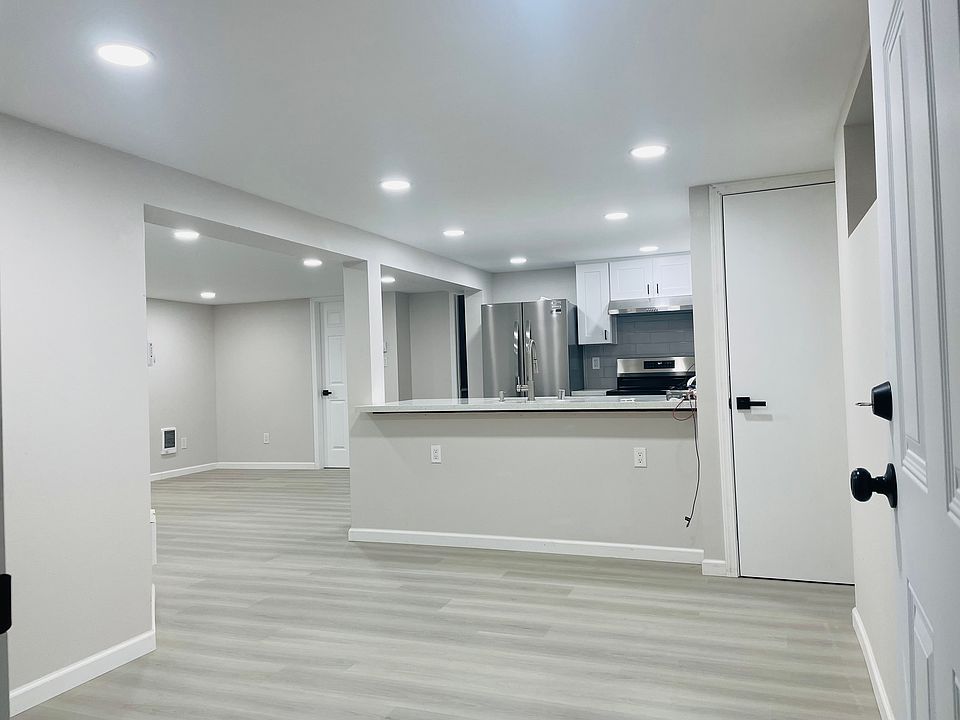 1st image of 7015 Yakima Ave #B