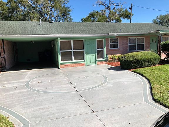 Front of duplex