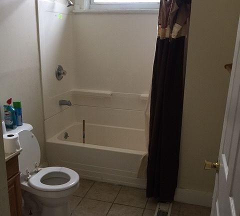 3rd image of 1845 Kinney Ave #2