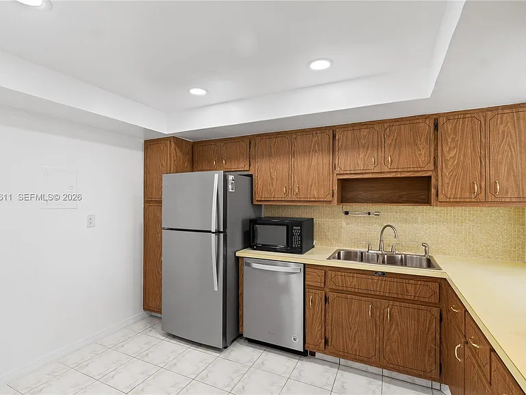 1351 NE Miami Gardens Dr #301E — Photo 11
