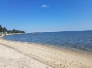 48 Williamson Ln, Jamesport, NY 11947