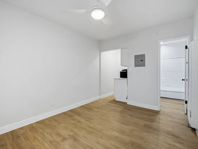 4170 Inglewood Blvd #1 — Photo 7