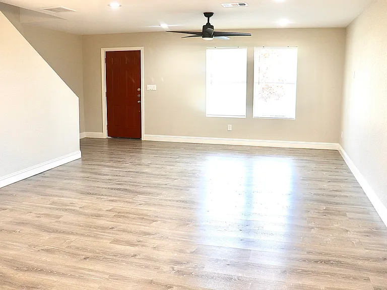 5824 Grayson St — Photo 4