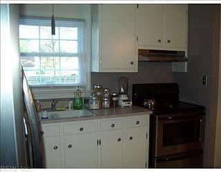 3rd image of 814 Catalina Dr