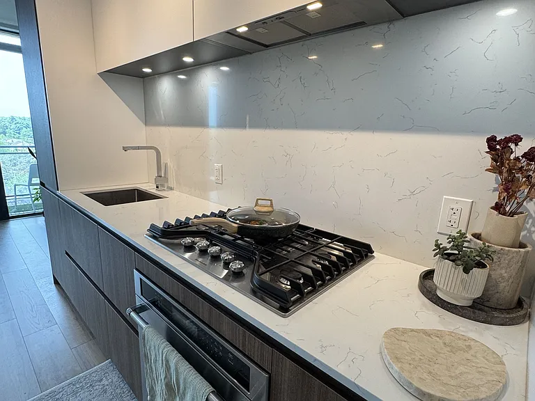 1 Hillsdale Ave E #609 — Photo 17