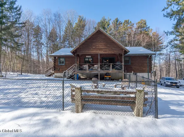 57 Lincoln Mountain Road, Corinth, NY 12822