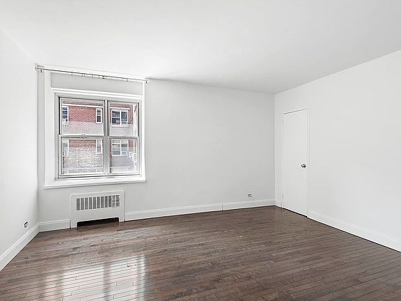 3rd image of 570 Grand St APT H1304