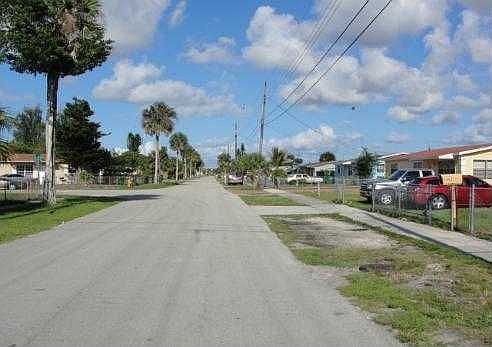 5th image of 2320 NW 204th St