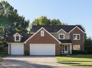 7633 Meadow Ridge Dr, Fishers, IN 46038