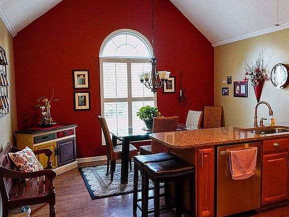 Kitchen w/ cathedral ceiling