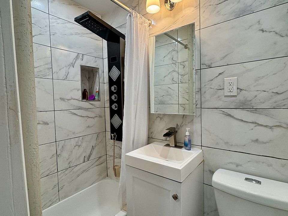 2nd image of 274 W 115th St #3D