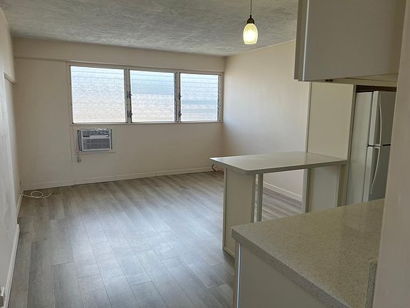 2nd image of 711 Kamuela Ave #403
