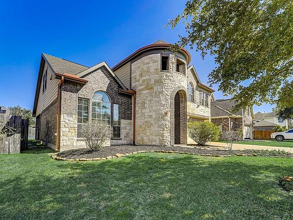 3rd image of 2220 Daroca Drive