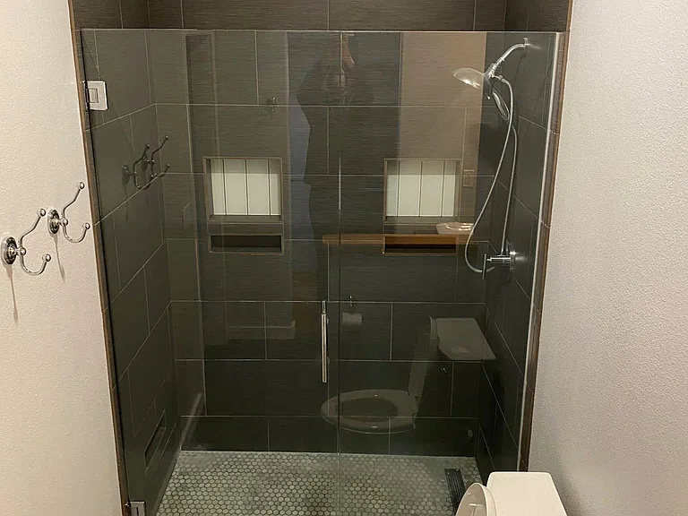master bath: walk-in shower