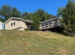 1917 Woodland Dr, Ironton, OH 45638