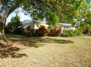 201 Charles St, Frostproof, FL 33843