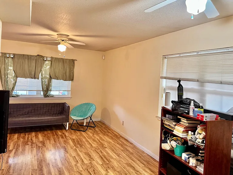 405 Northern Trl — Photo 4