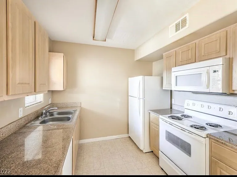 8000 W Badura Ave #2172 — Photo 14