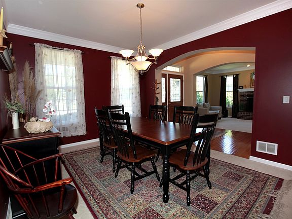 3rd image of 953 Timber Lake Dr