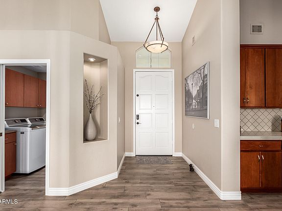 4th image of 5513 E BLANCHE Drive