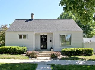9005 W Chambers St, Milwaukee, WI 53222