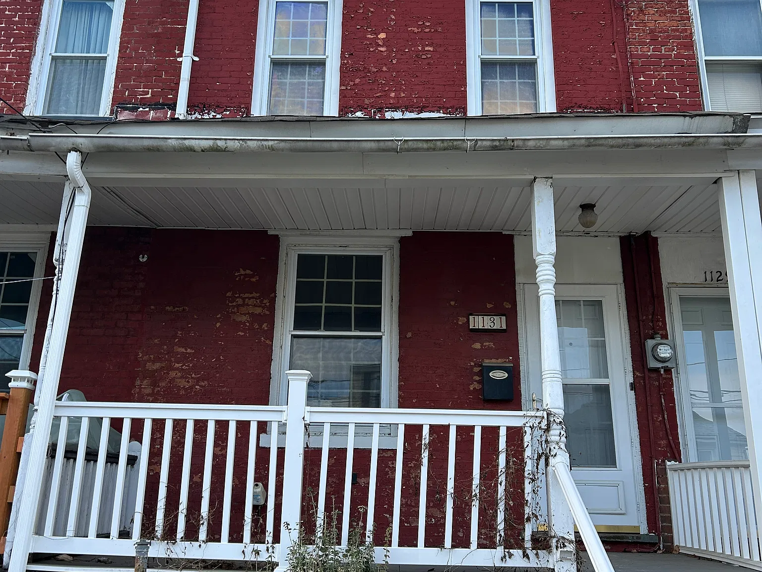 3 bed, 1124 sqft, $2,100 — Photo 1