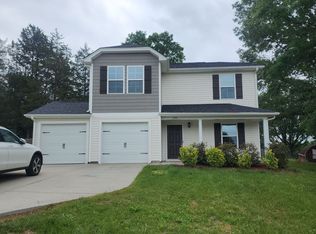 1950 Skycrest Dr, Winston Salem, NC 27127