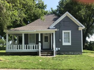 1832 W Chestnut Street, Springfield, MO 65802