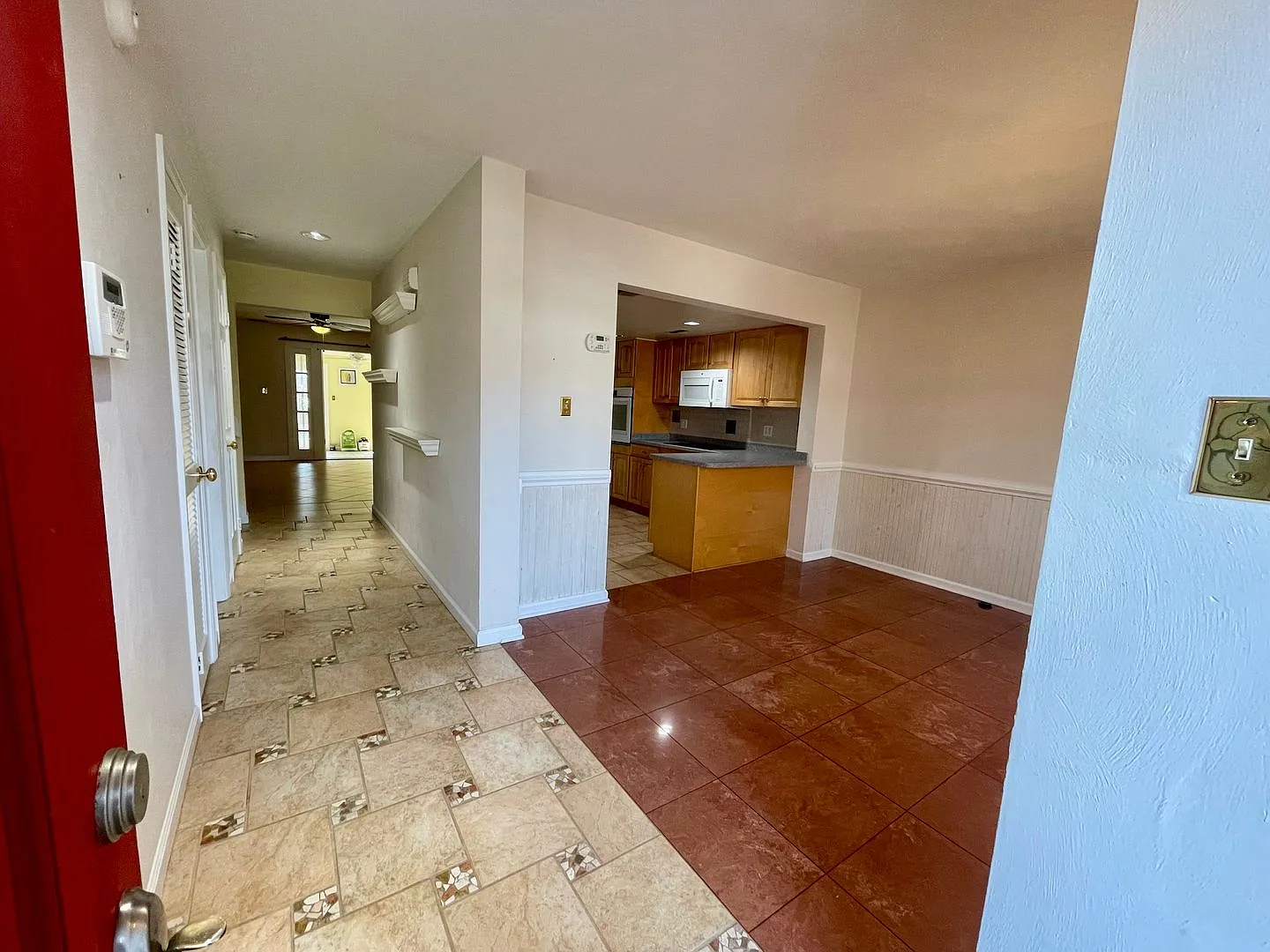 3 Bed 2.5 Bath Chesapeake Bay Townhome! — Photo 3
