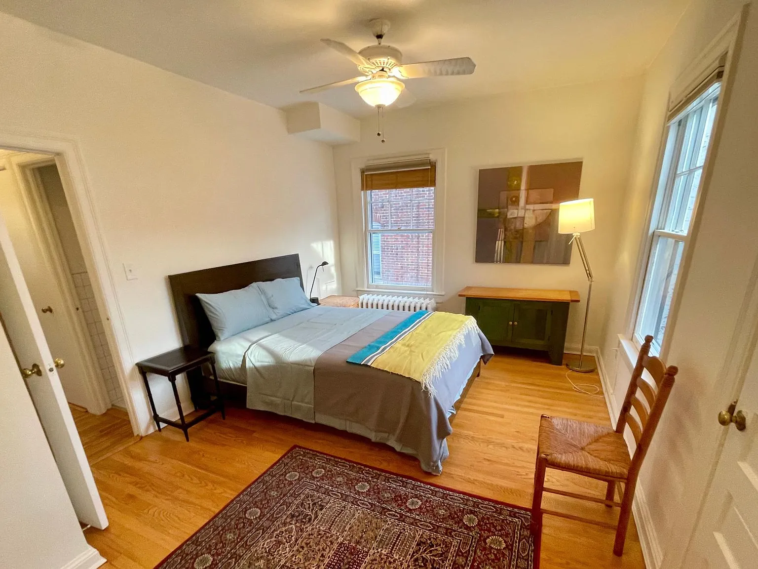 2260 Cathedral Ave NW — Photo 4
