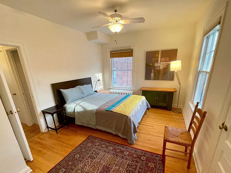 2260 Cathedral Ave NW #2 — Photo 4