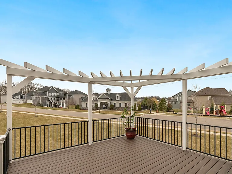 657 Aster Rd — Photo 30