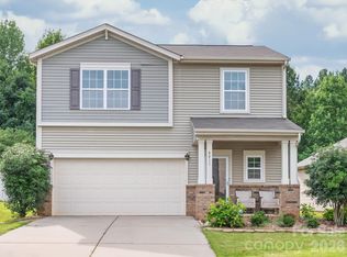 8411 Romana Red Ln, Charlotte, NC 28213