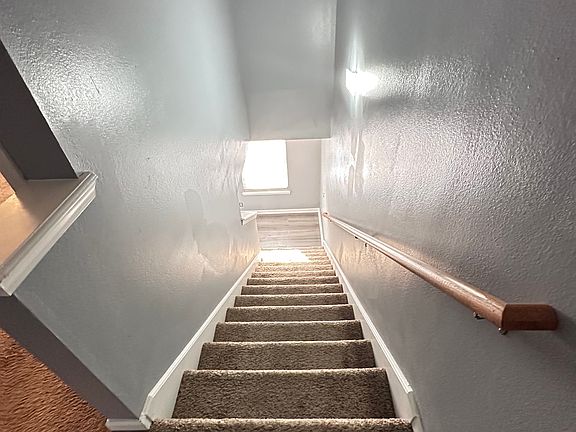 5th image of 8004 Logan Dr