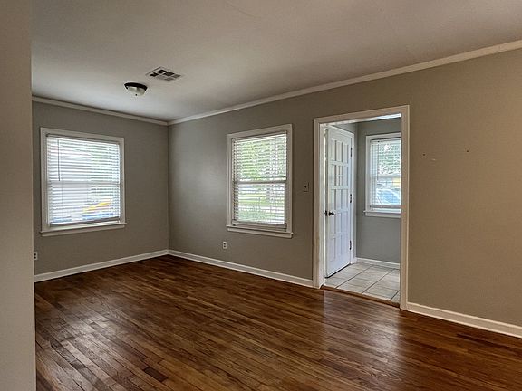 4th image of 2027 W Sherwood Ave